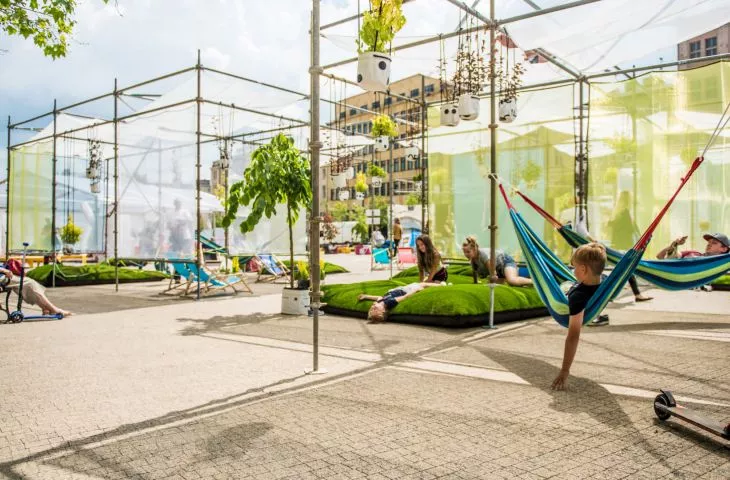 Tymczasowa przestrzeń publiczna dla Malta Festival Poznań 2017