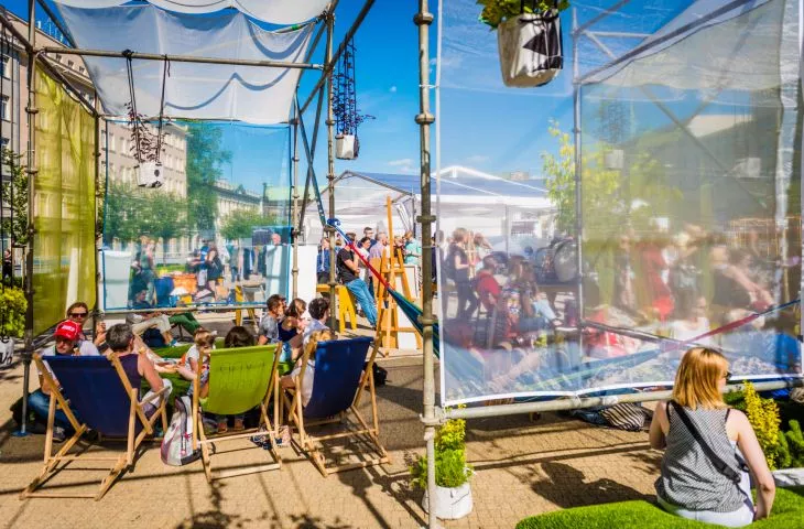 Tymczasowa przestrzeń publiczna dla Malta Festival Poznań 2017