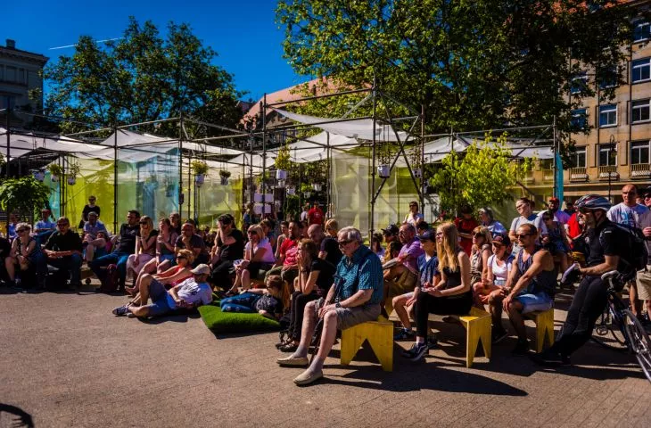 Tymczasowa przestrzeń publiczna dla Malta Festival Poznań 2017