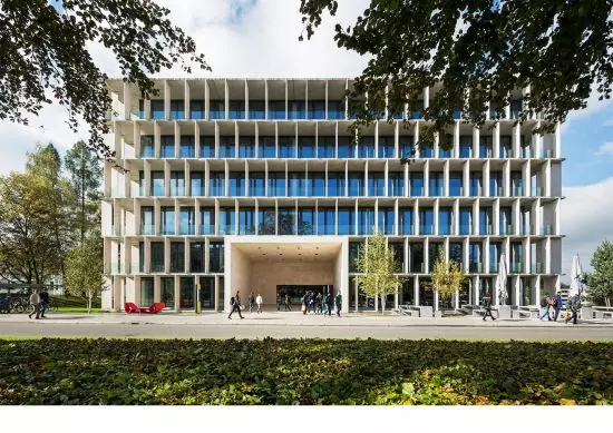 budynek e-Science Lab na kampusie Politechniki Federalnej (ETH) budynek e-Science Lab na kampusie Politechniki Federalnej (ETH)