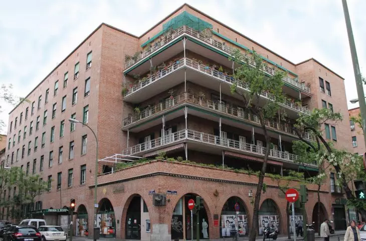 Casa de las Flores, Madryt, Hiszpania, proj.: Secundino Zuazo, 1931
