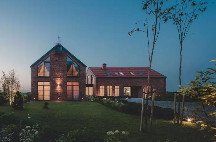 The facade was made of brick