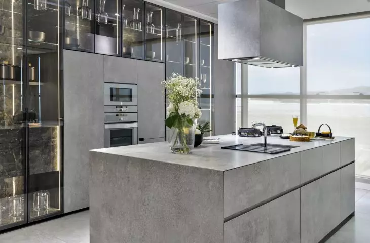 Istota kamienia spiekanego: Neolith® HQ Showroom