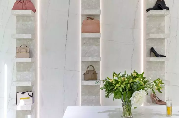 Istota kamienia spiekanego: Neolith® HQ Showroom