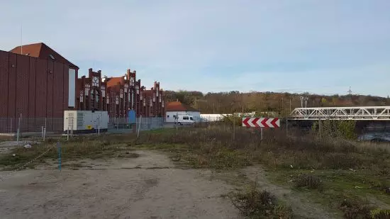 The historic sewage pumping station on the bank of the Warta River on the east side of Garbary Street. Zabytkowa sewage pumping station on the bank of the Warta River on the east side of Garbary Street.
