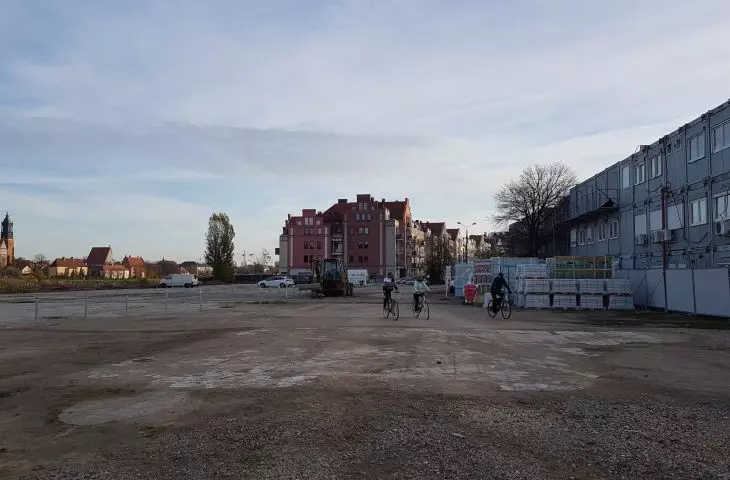 The site of the former river port on the Warta River. 