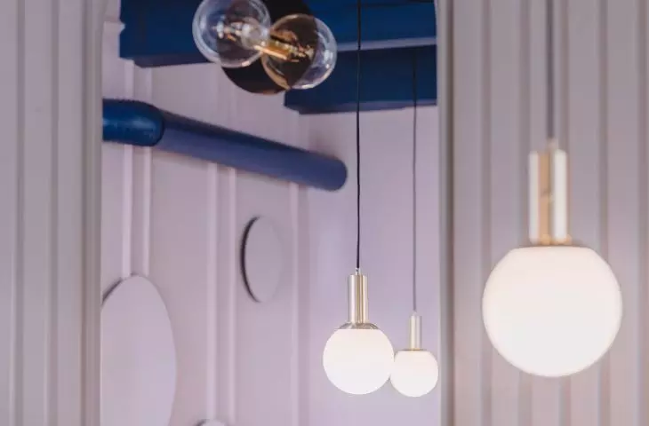 oval mirror in a cafe