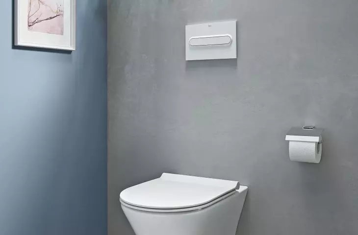 Modern toilet sets with fashionable slim Roca seats