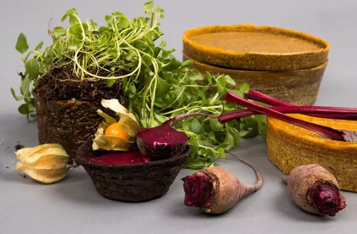 Naczynia powstają z naturalnych surowców