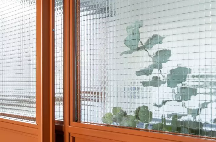 Orangewood divider, detail