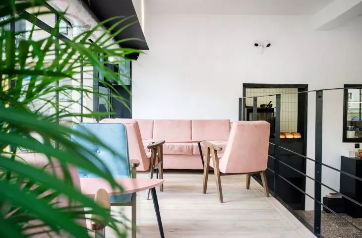 Mezzanine in a cafe
