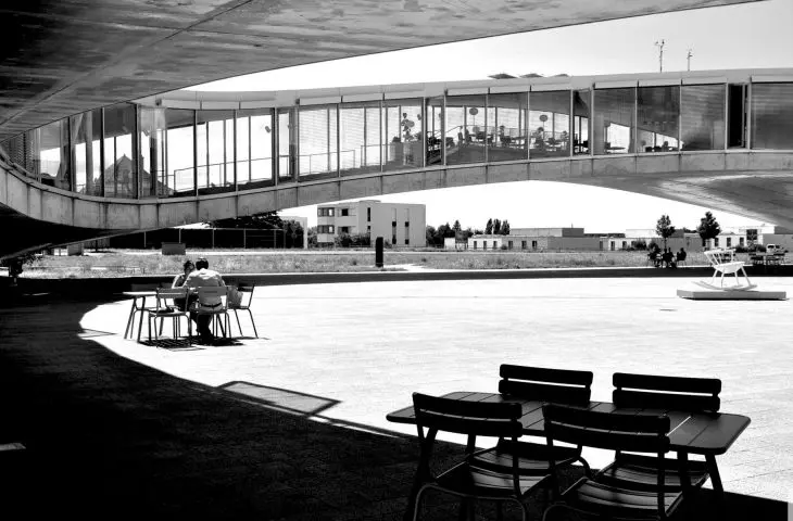 Rolex Learning Center w Lozannie, projekt: SANAA