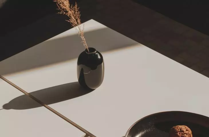 Black accessories