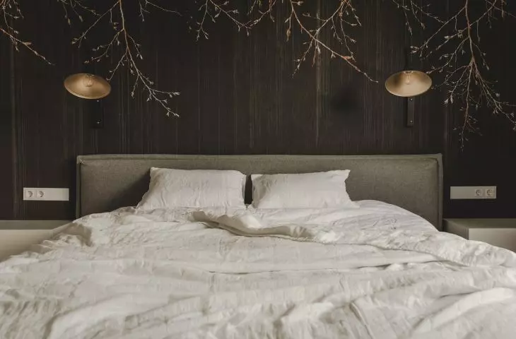 Decorative wall in the bedroom