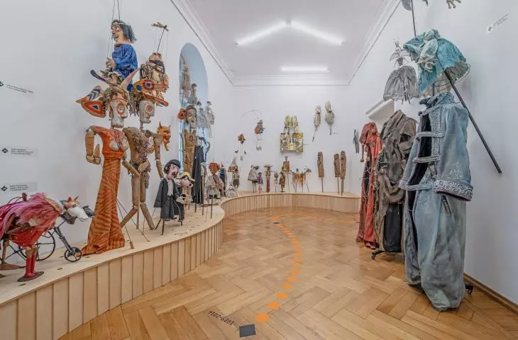 The exhibits were placed along the walls