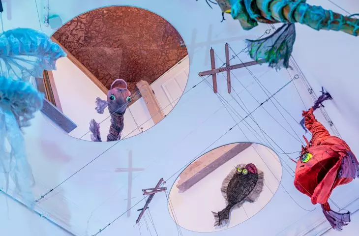Mirrors add space 