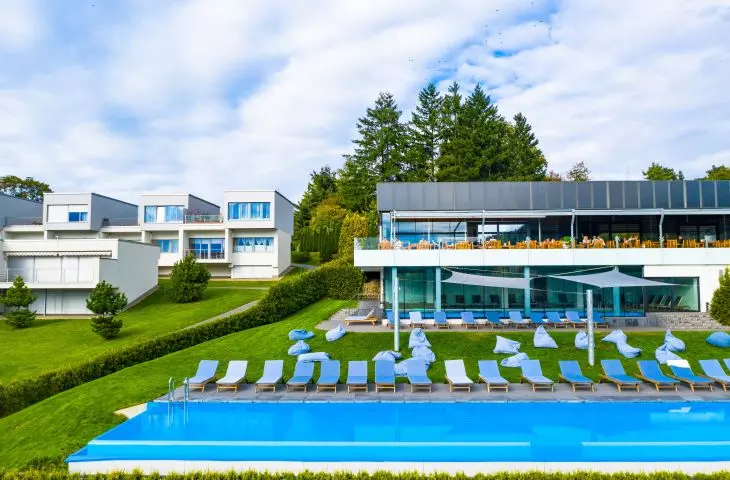 Swimming pool and restaurant