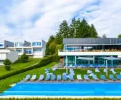 Basen i restauracja