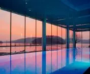 Illuminated swimming pool
