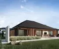 w czterospadowym dachu, dzięki ścięciu kalenic, architekci zaprojektowali prostokątny świetlik