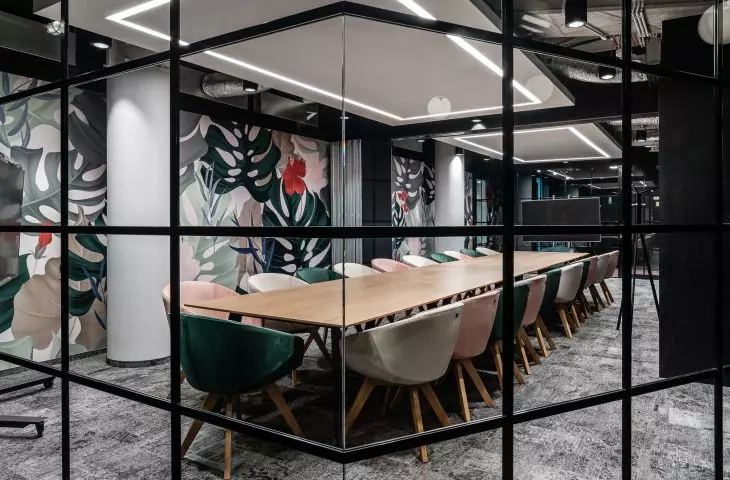 LOFT style office - walls in Warsaw office of Solutions Rent company