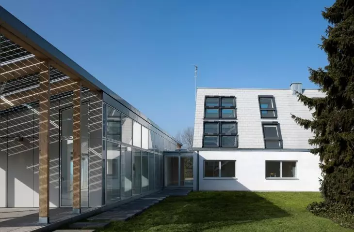 Roof windows can be combined into sets