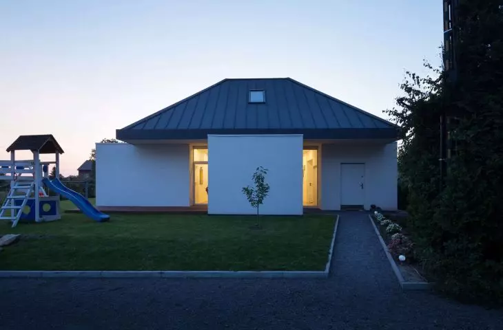 Distinction of the Single-Family House category. Atypical House