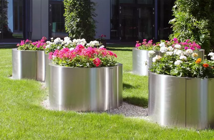 Inoplex small urban architecture