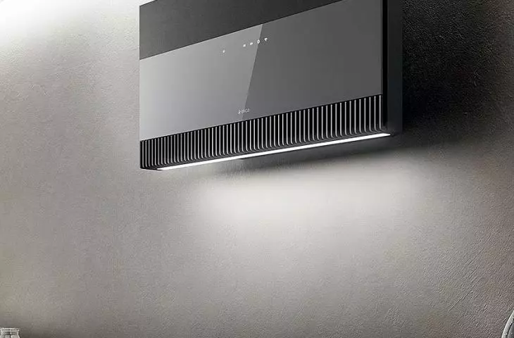 Okap naścienny SuperPlat, szer. 80 cm, klasa A, sterowanie przez Wi-Fi jako opcja
