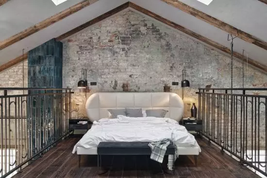 antresola non-invasively suspended is in the middle of the loft