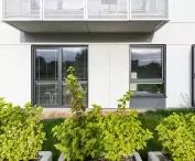 one-storey apartment with a garden