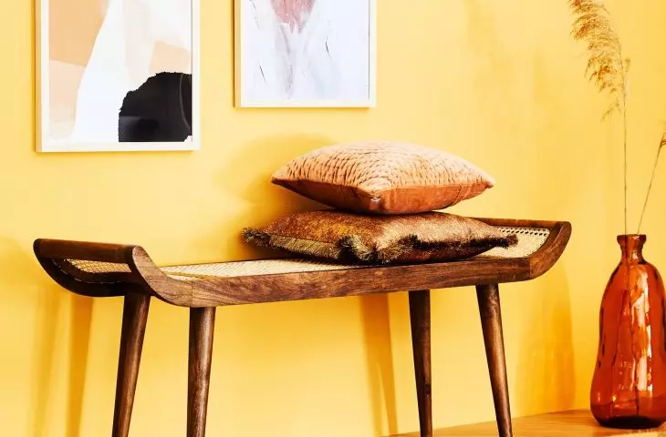 Energetic yellow on the wall 