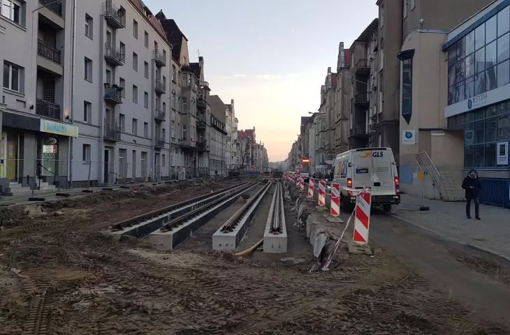 The reconstructed Wierzbięcice Street will feature new greenery and trees.