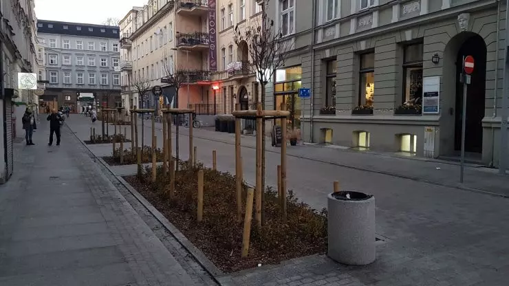 Pierwszy Poznan woonerf in Kwiatowa Street. Until this spring