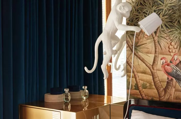 bedroom detail