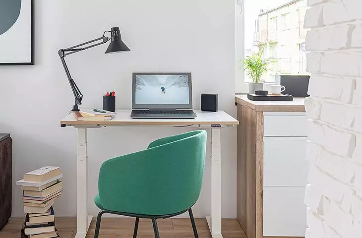 Meble do wnętrz typu home office, kompleksowe projekty przestrzeni prywatnych, biurowych i publicznych
