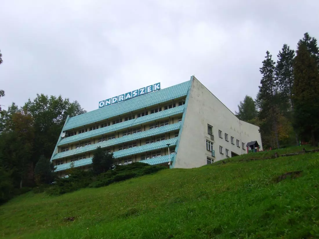  Dom wczasowy typu
„punktowiec”