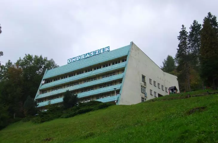 Dom wczasowy typu „punktowiec”