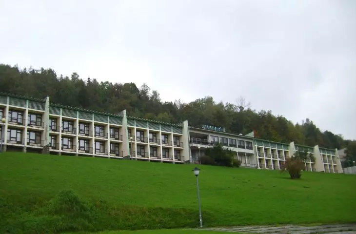 Dom wczasowy typu „liniowiec” 