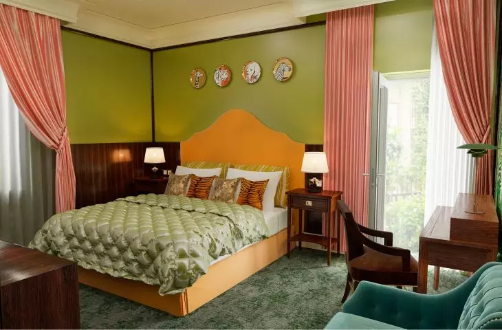 Hotel butikowy „Sen Rousseau”, pokój kolorowy