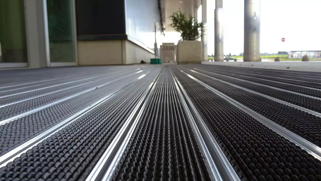 Wycieraczki obiektowe
i systemowe © UNIMAT