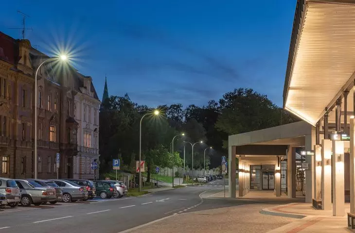 Complete outdoor lighting systems