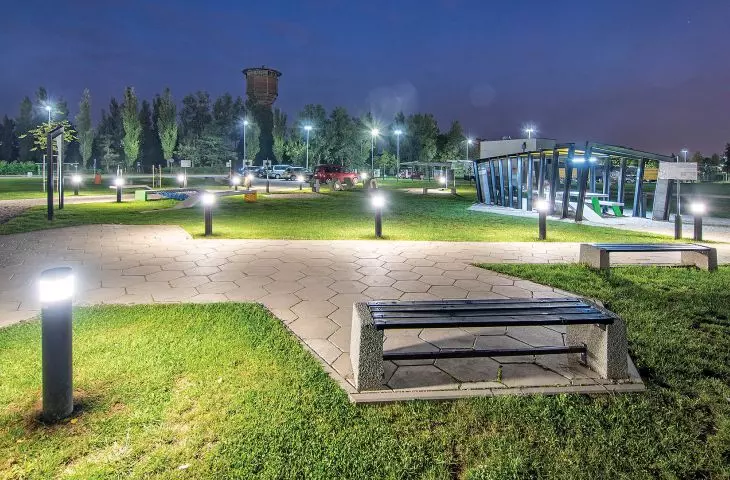 Complete outdoor lighting systems