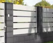 Betonowe ogrodzenia oraz elementy małej architektury ogrodowej