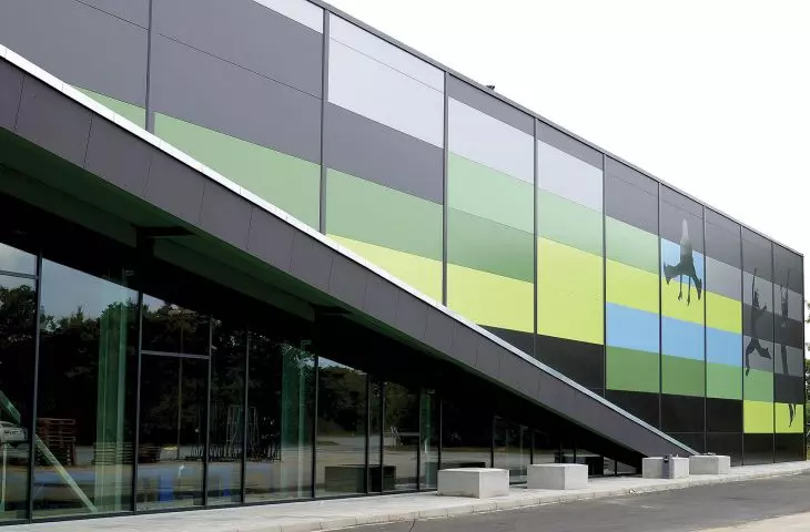 Design and manufacture of energy-efficient lightweight panel housing systems