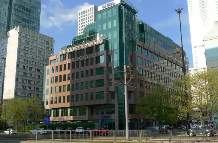 Kaskada Office and Banking Center, designed by Jerzy Skrzypczak, Jerzy Janczak, Maciej Piechotka, Andrzej Darski, Mieczysław Zientarski