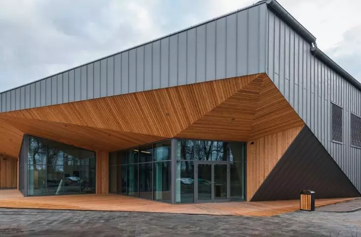 Nagroda w kategorii Obiekt architektoniczny — Gminny Ośrodek Kultury w Komornikach