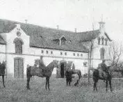  Photo of the racing stable in Leczna published in the magazine 