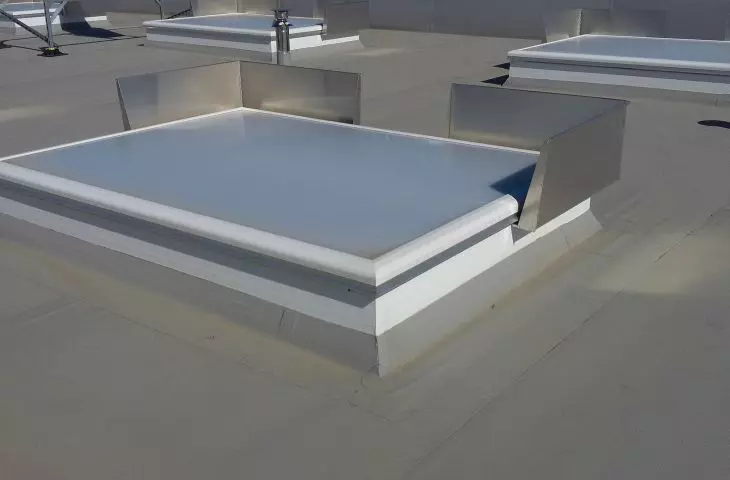 Gravitational smoke extraction - state-of-the-art solutions