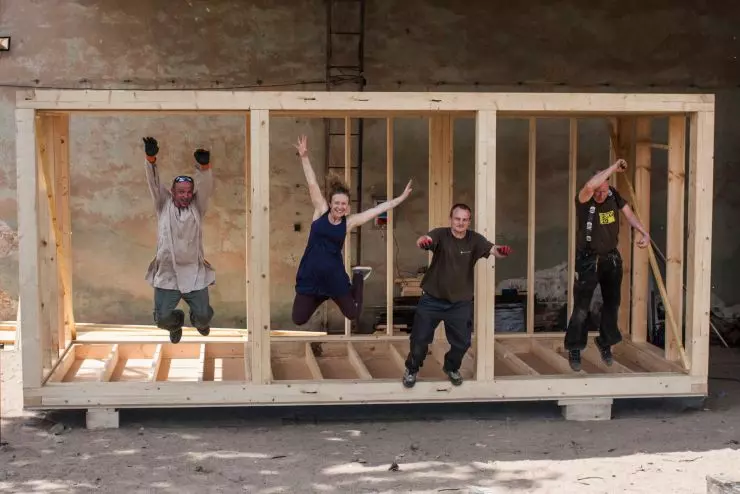 zdjęcie from the construction of the prototype BioDomek - natural mobile home